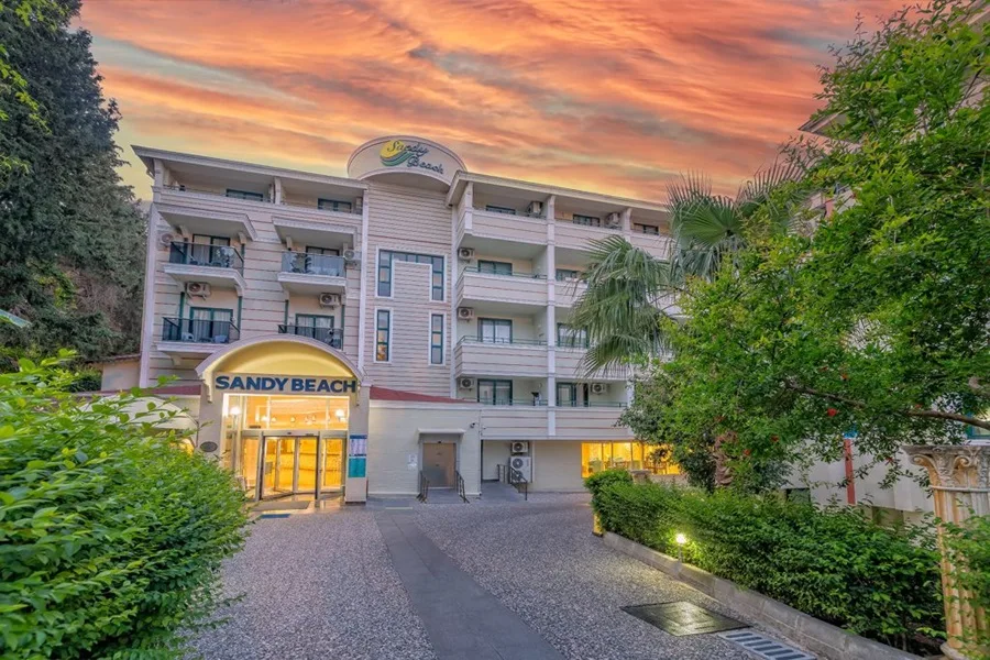 SANDY BEACH HOTEL 4*