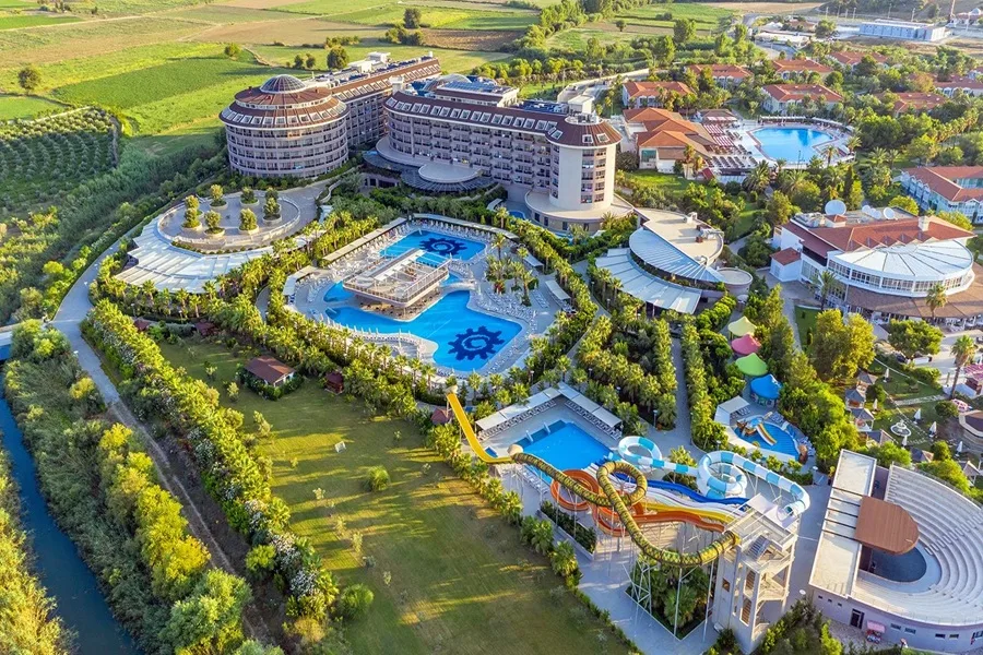 Okolina hotela Hotel SUNMELIA BEACH RESORT & SPA 5*